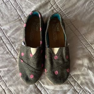 Toms children’s polka dot shoes